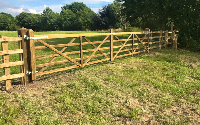 Cjw contracts  with Fencing at United Kingdom