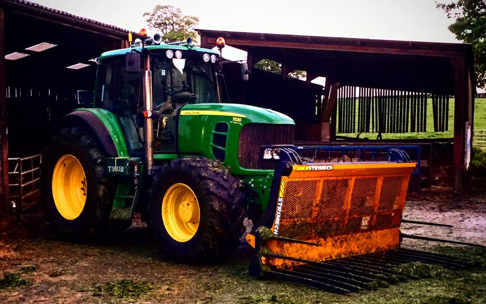 A t contracting with Buckraking at Berryfield Lane