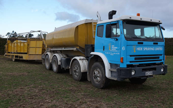 Hide spraying ltd with Livestock contracting at Fernside