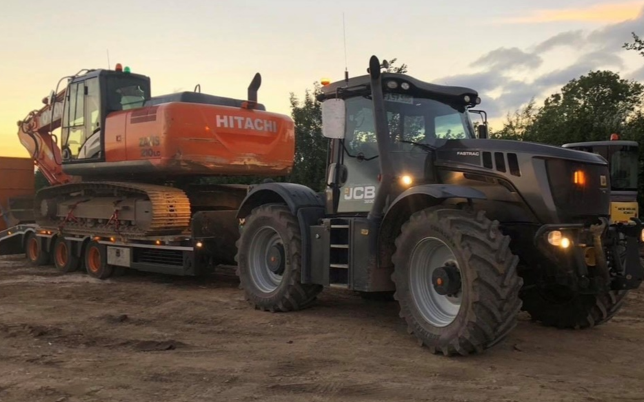 Sdg agri ltd with Low loader at Newnham