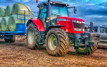 Kk services agricultural contractor & ground maintenance with Tractor 100-200 hp at Upton Warren
