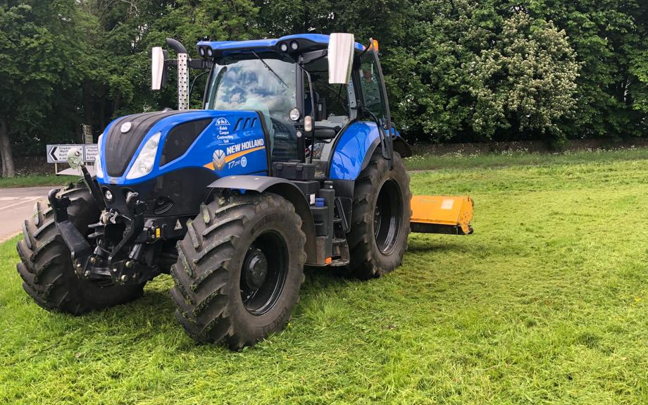 Kaleb cooper contracting ltd with Topper at Heythrop