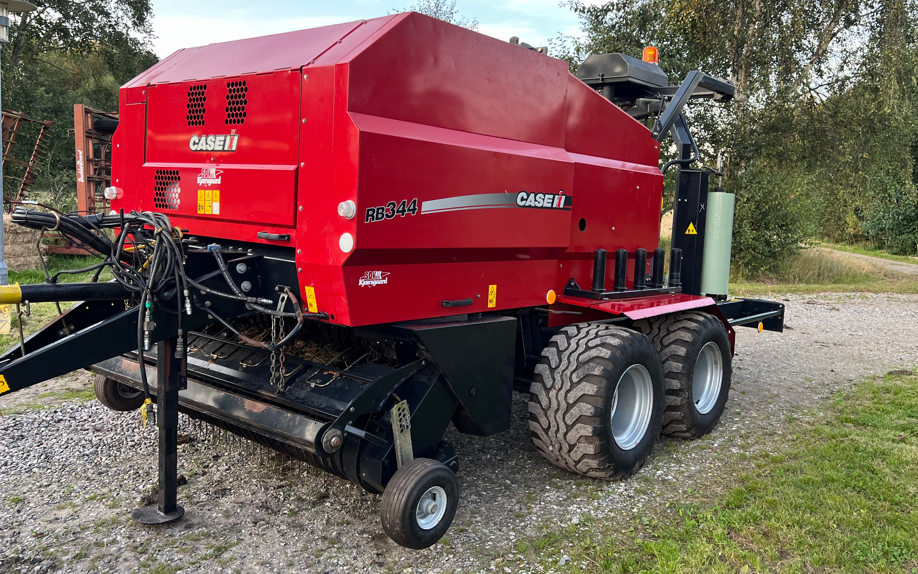 Enggaarden markservice med Wrapballepresser ved Svenstrup J