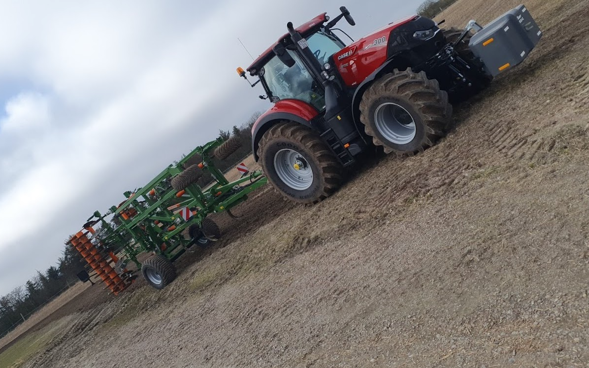 Hedegaard maskinstation med Dybdeharve ved Hirtshals