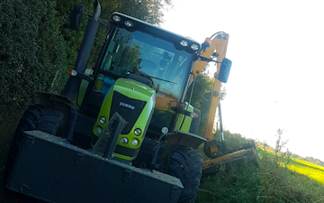 B lister agric contracting with Hedge cutter at York Road