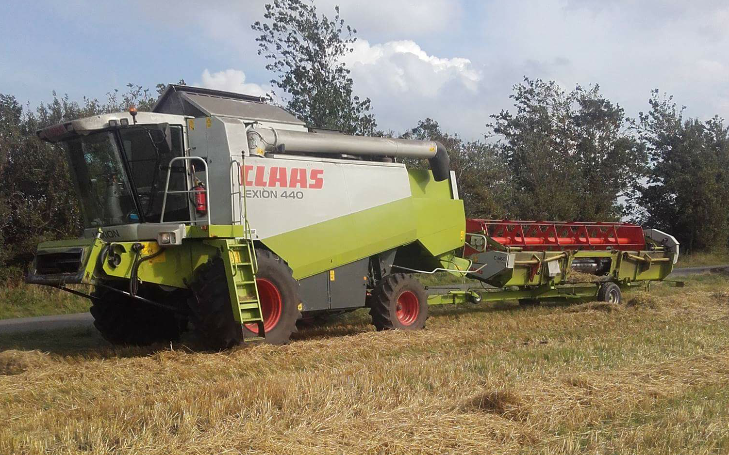 Thomas med Mejetærskning ved Janderup Vestj