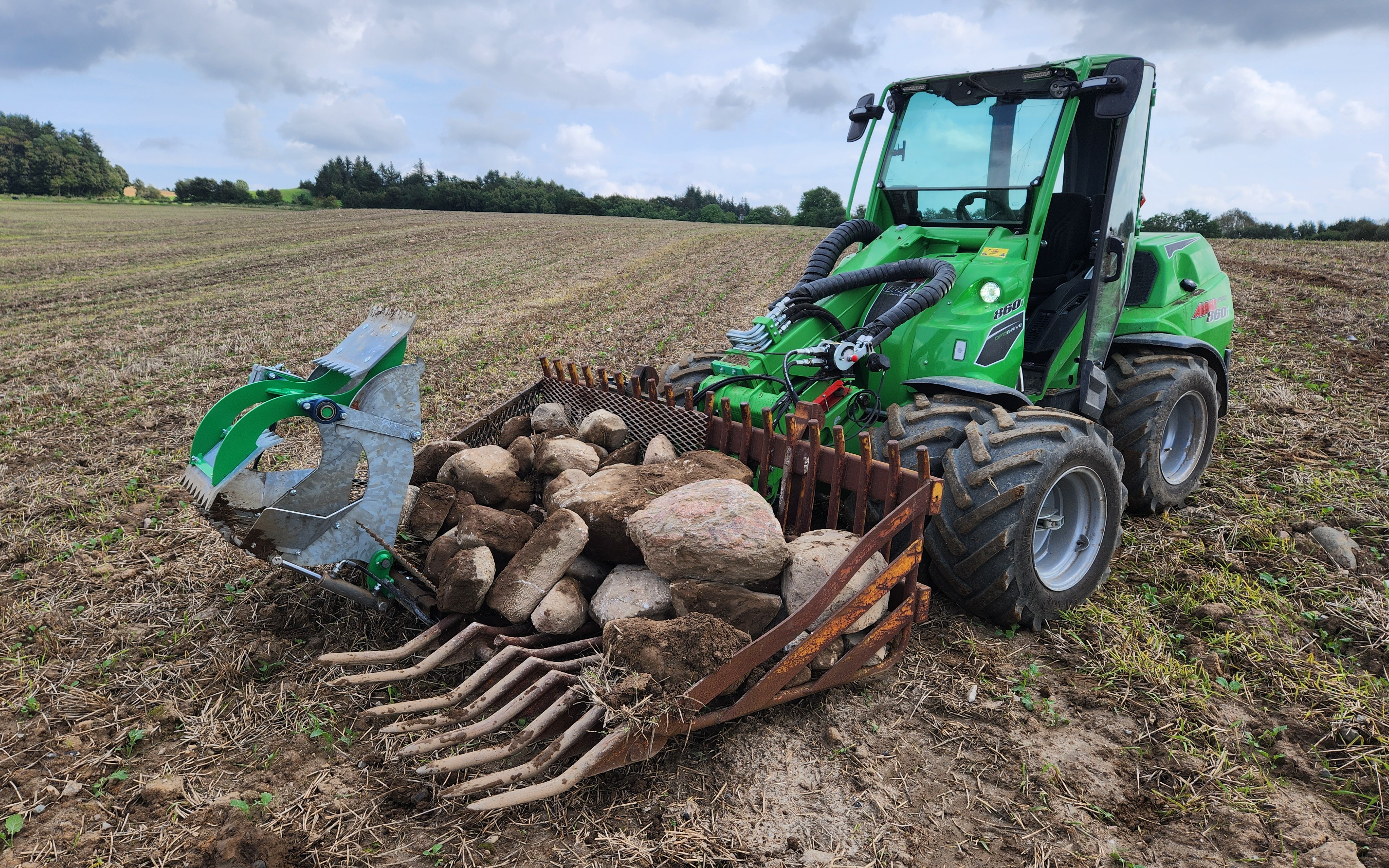 Stoneless aps med Stensamler ved Kjellerup