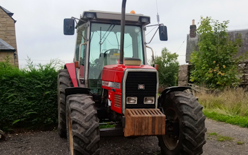 Conor stevenson  with Tractor 100-200 hp at Burrelton