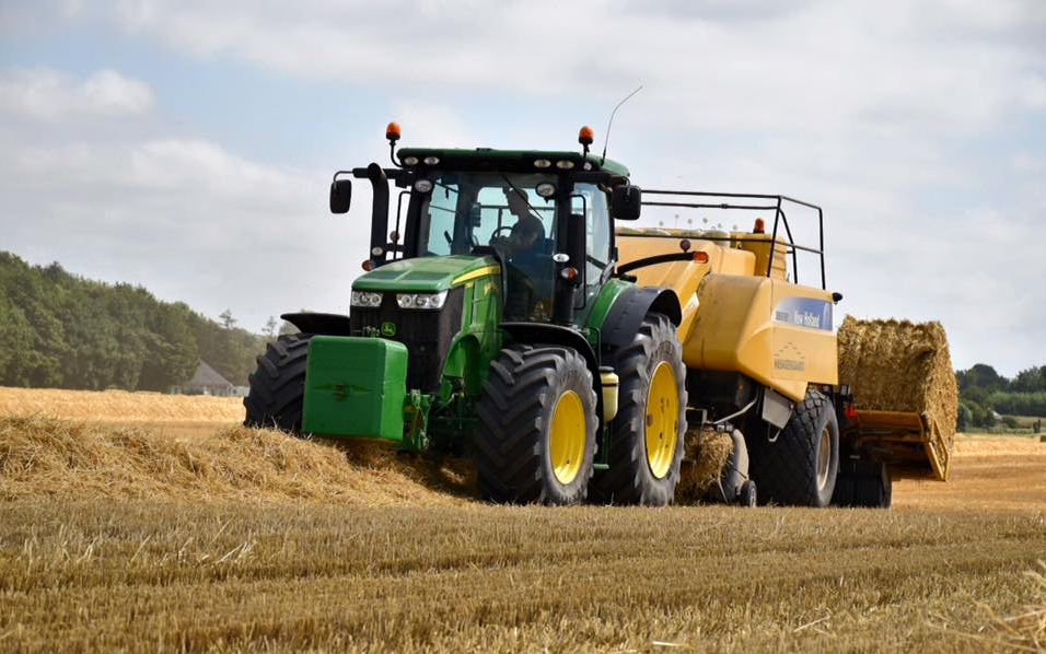 Hasagergaard med Bigballepresser ved Hammel