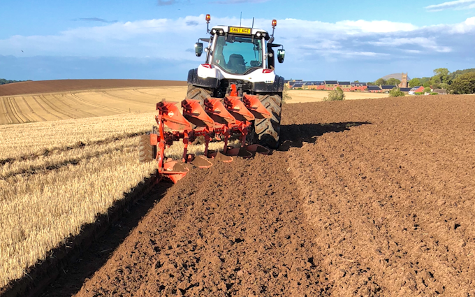 David luke (contracting) with Tractor 201-300 hp at United Kingdom