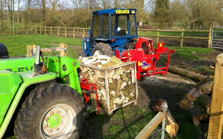 Spurline engineering ltd with Log splitter at Wylye