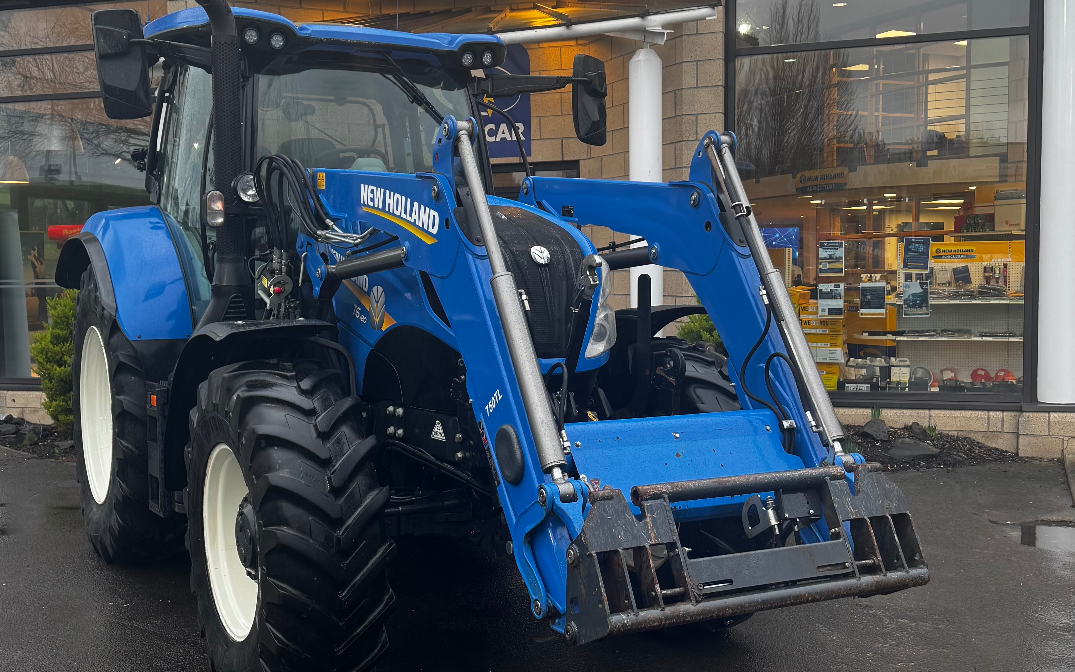 Dalrymple agri with Tractor 100-200 hp at Glenrothes