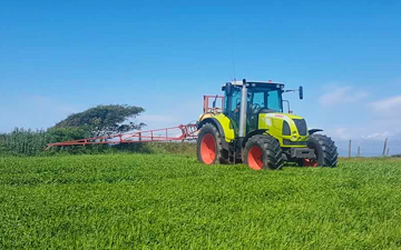 C.scott agri services  with Self-propelled sprayer at Silloth