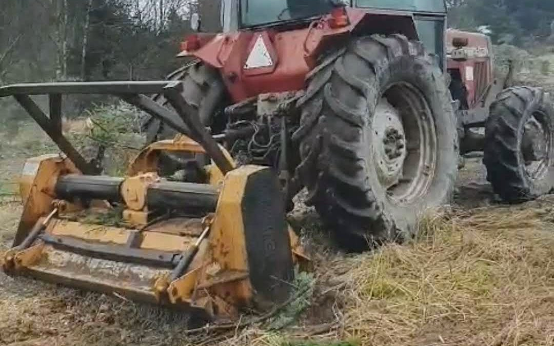 Haaland landbrug aps  med Knuser ved Hirtshals