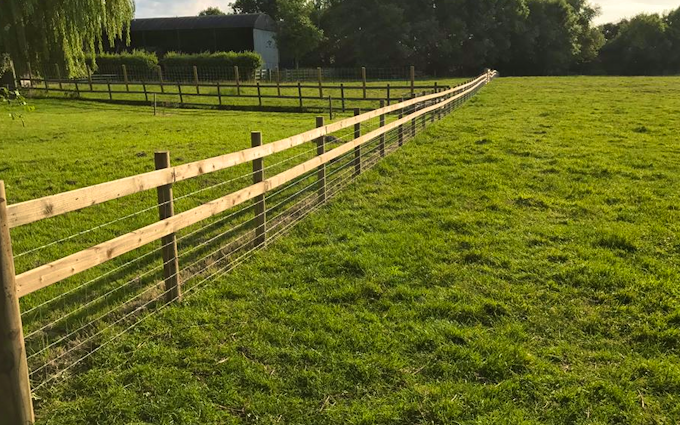 Shaw countryside management services with Fencing at Bretforton