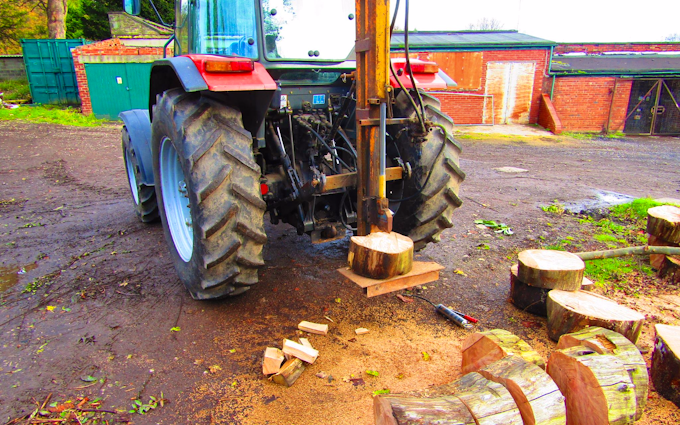 Ftgu-services with Log splitter at Chesterfield Road