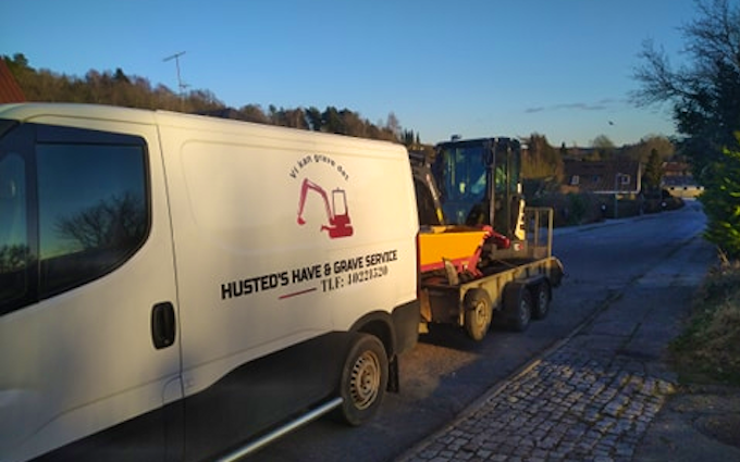 Husted's have & grave service med Minigraver ved Silkeborg