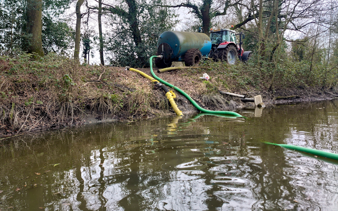 K.smith field services  with Vaccum tank at Finchampstead
