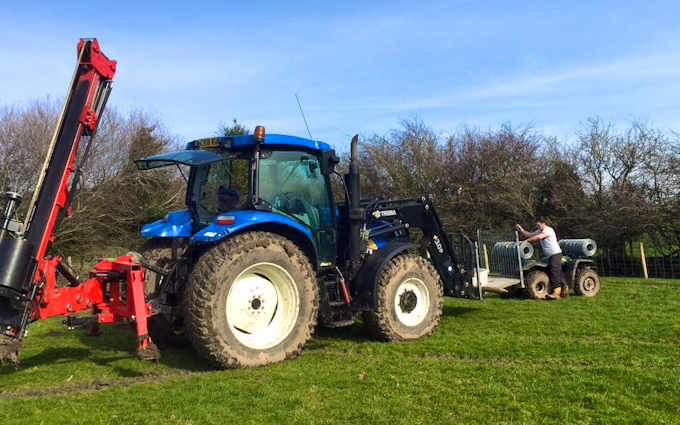 Tractorjon.com with Fencing at United Kingdom