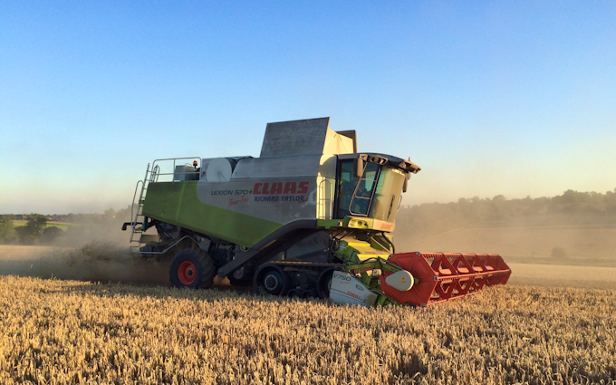 Richard taylor travel  with Combine harvester at Saint Ippolyts