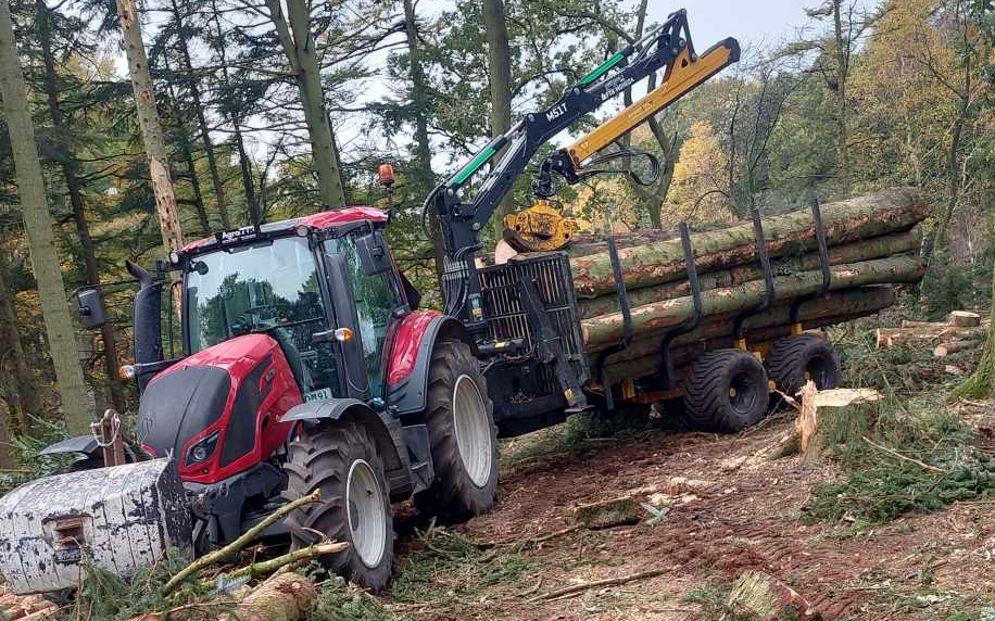 Vinkel skovservice i/s  med Udkørsel/Udslæbning ved Viborg