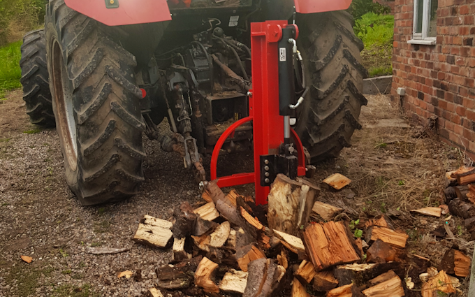 Oakes  with Log splitter at Belper