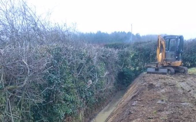 Thc agricultural services with Ditch cleaner at Holt Road