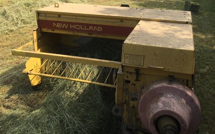 Martins græs og haveservice med Småballepresser ved Randers