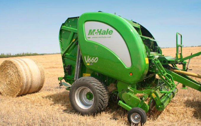 Darsdale contracts limited  with Round baler at Ringstead