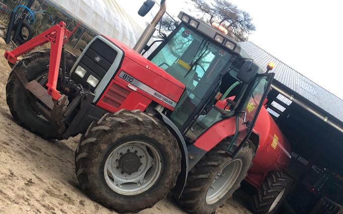 Gallagher contracts  with Slurry spreader/injector at Ballygawley