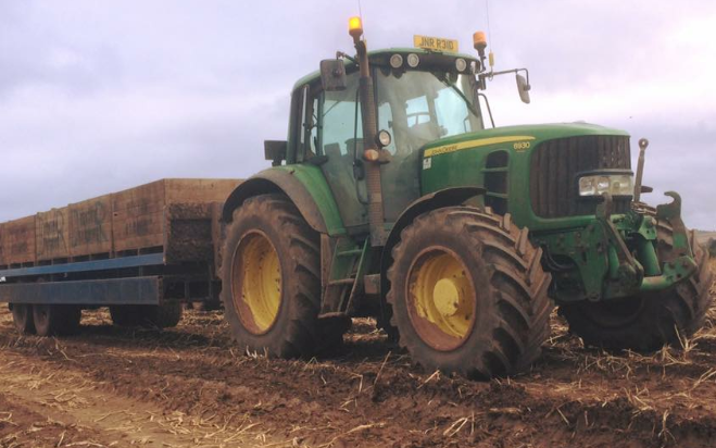 Reid contracting  with Tractor 100-200 hp at Ballencrieff