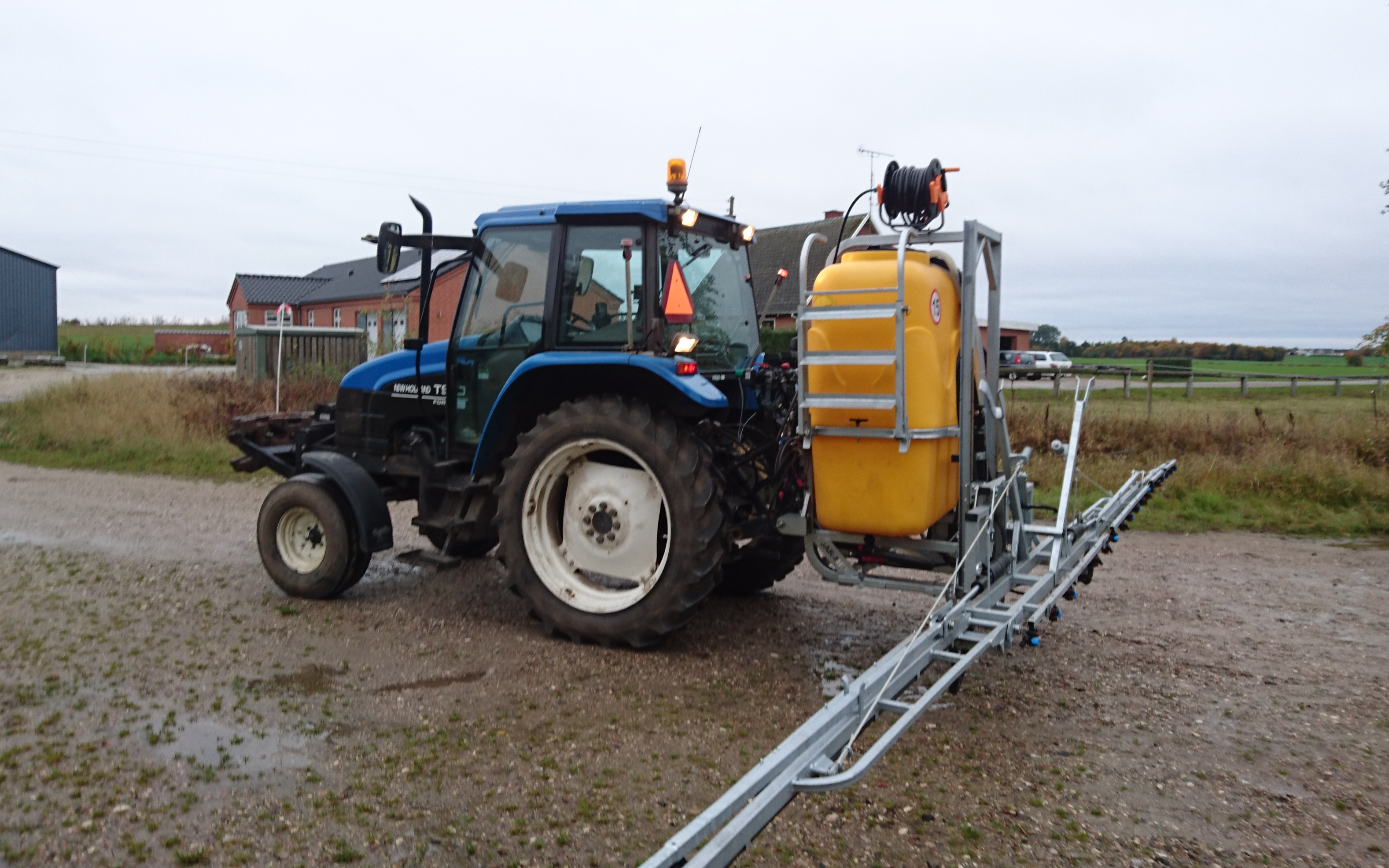 Bbk maskinstation med Liftsprøjte ved Jægerspris