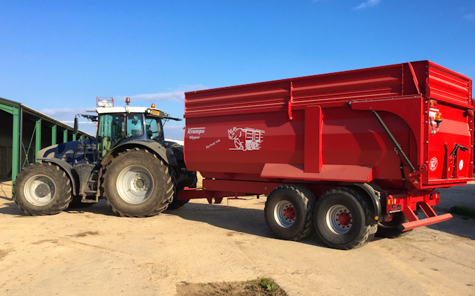 Osg agricultural trailer hire ltd with Tractor 201-300 hp at Stansted