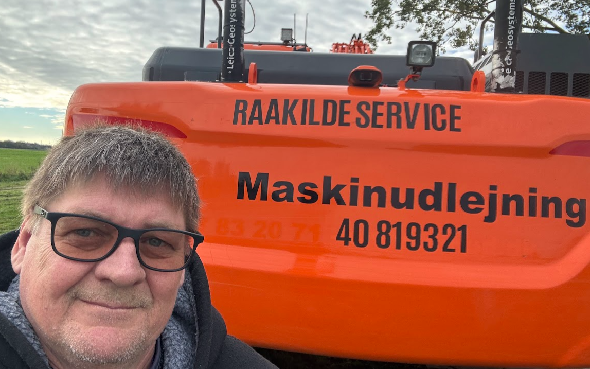 Raakildeservice med Gravemaskine ved Bogense