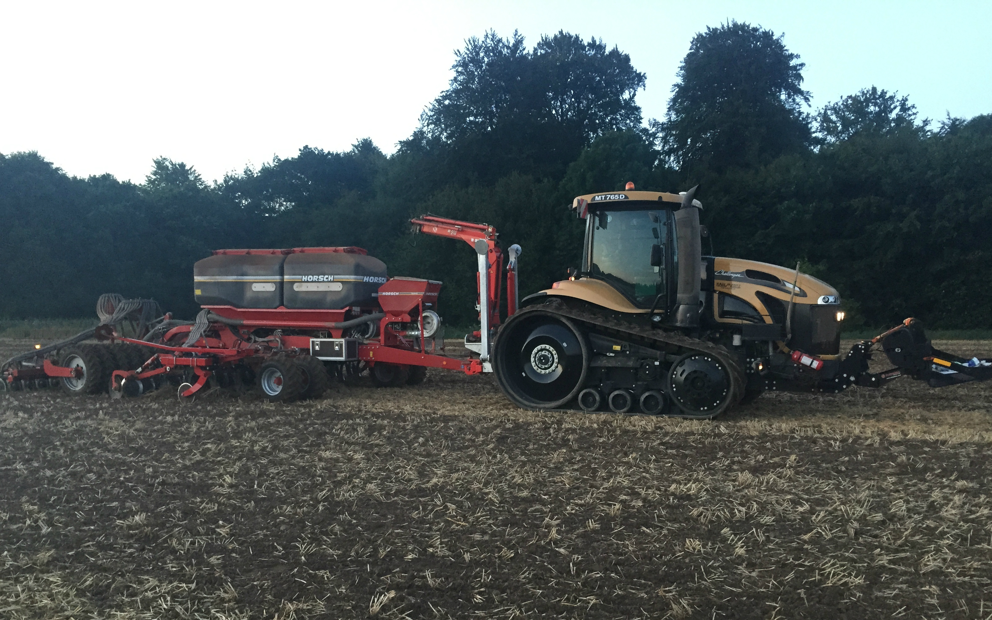 Dlm a/s med Såmaskine ved Køge