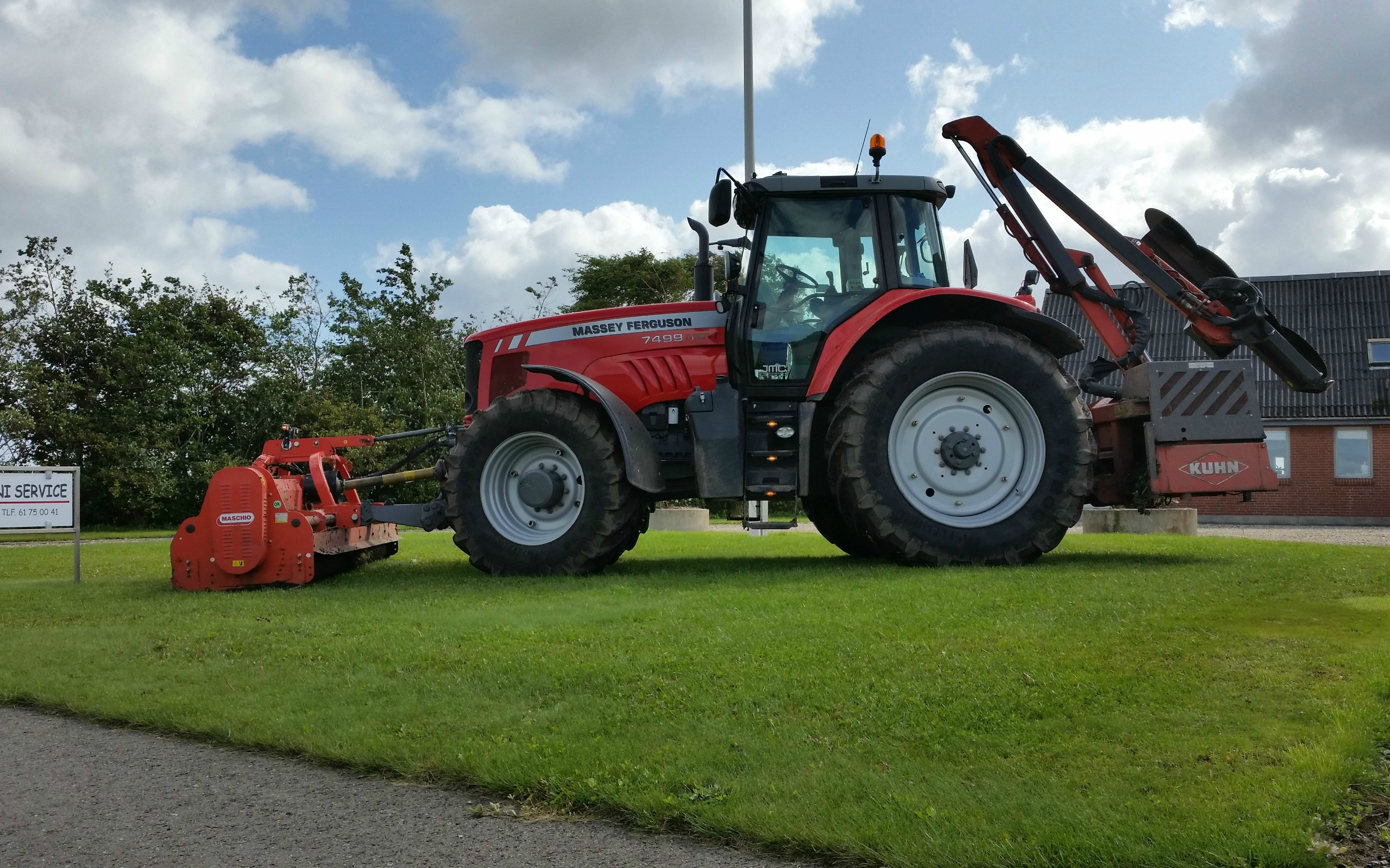 Kirk's mini service med Hegnsklipper ved Nørre Nebel