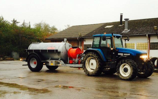 Er - eske rasmussen med Dræn/kloakspuling ved Lolland