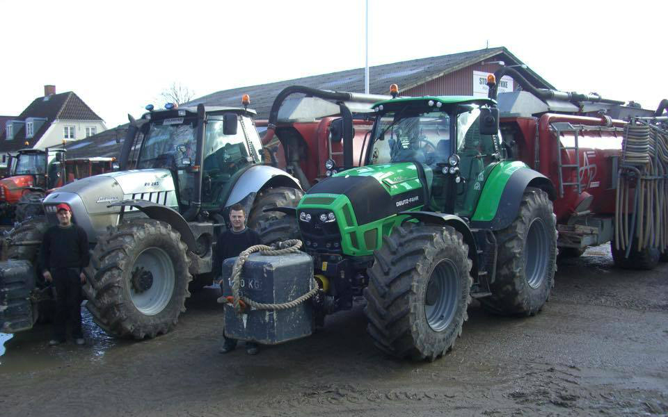 Stolbrolykke maskinstation aps med Gyllevogn med slangebom ved Nordborg