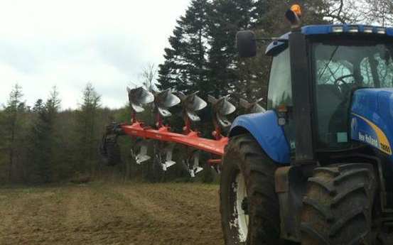 Andersen service med Plov ved Tylstrup