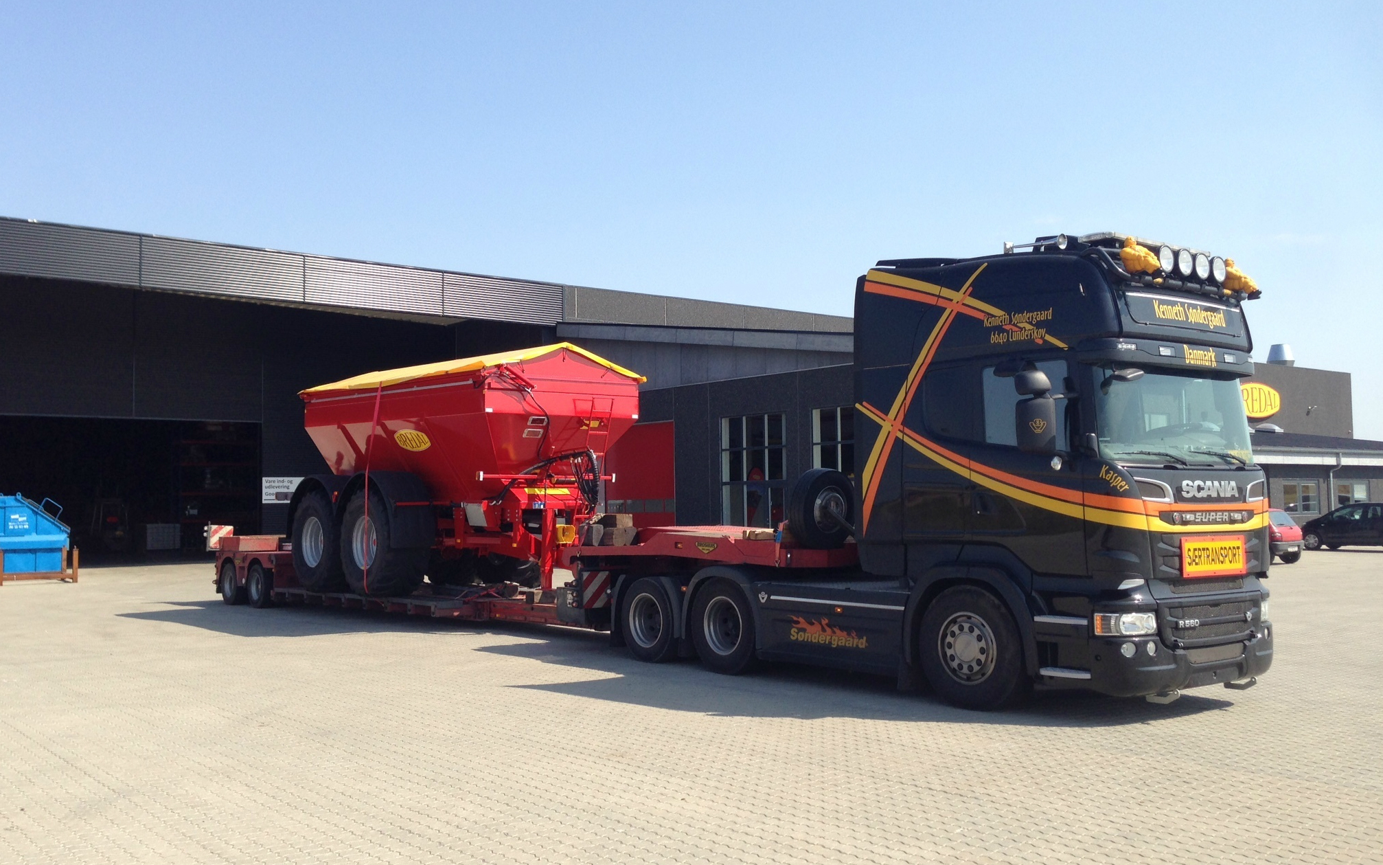 Kenneth søndergaard aps med Blokvogn ved Vejen