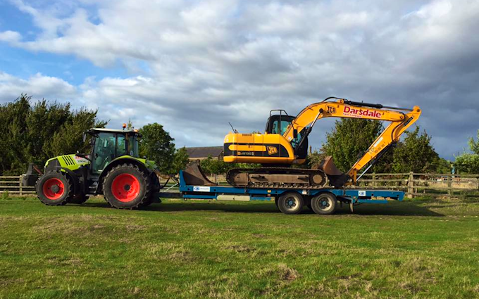 Darsdale contracts limited  with Excavator at Ringstead