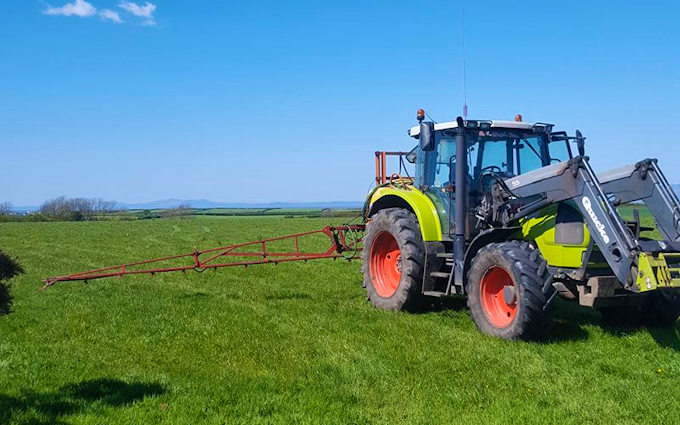 C.scott agri services  with Self-propelled sprayer at Silloth