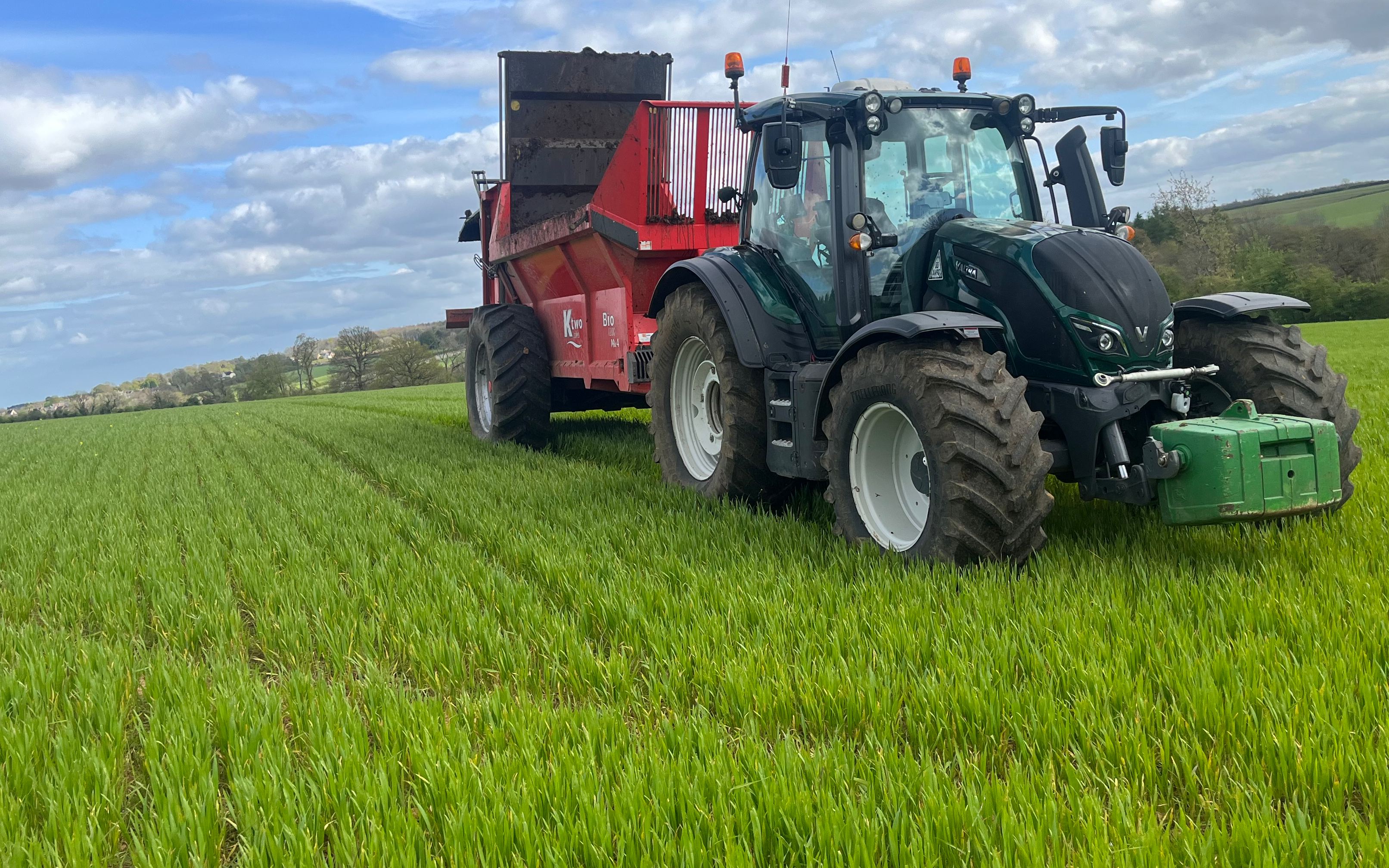 Hrh agricontracts with Manure/waste spreader at Enstone