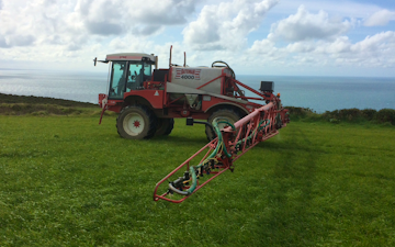 Simon shadrick contractors with Self-propelled sprayer at Ashwater