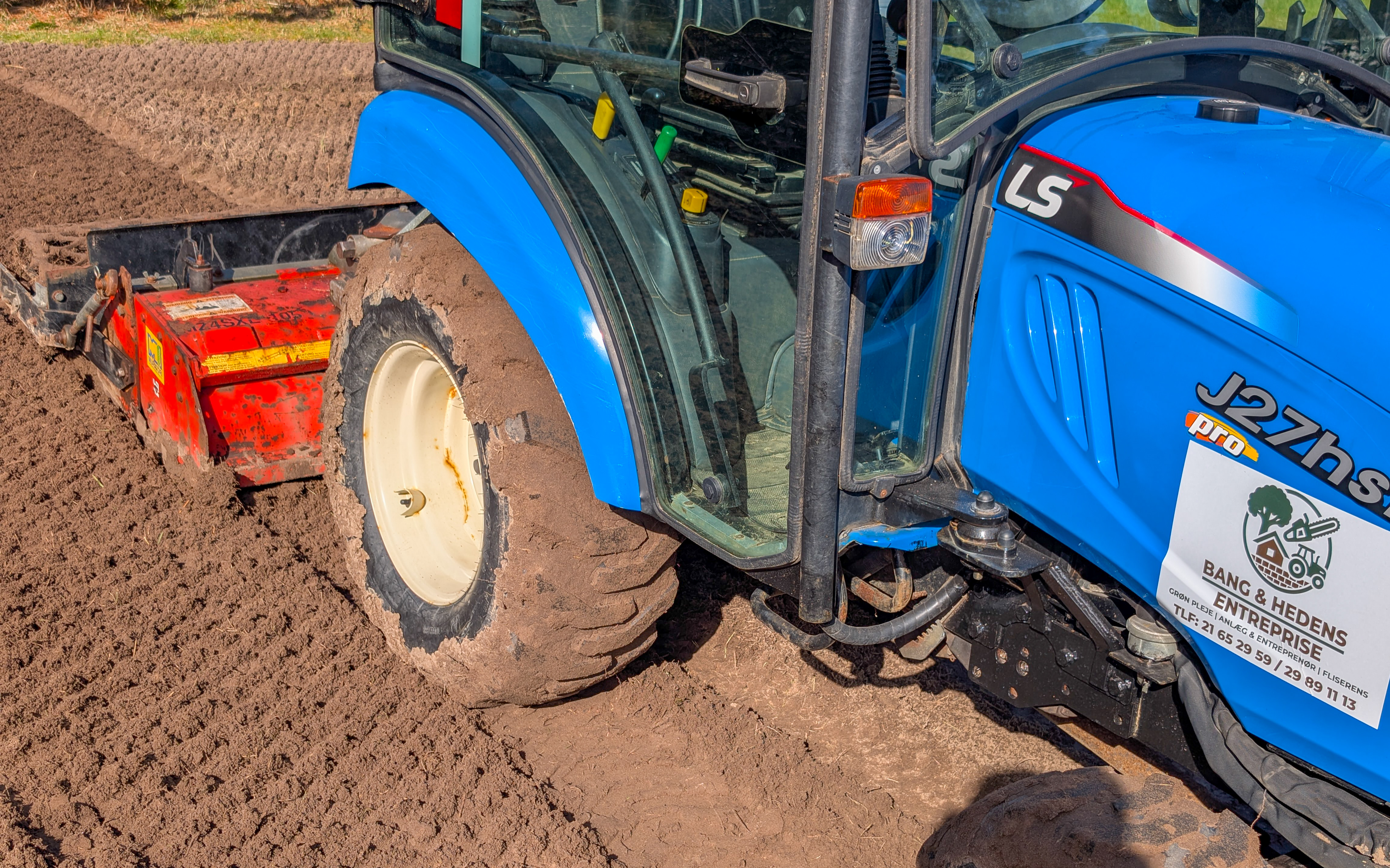 Bang og hedens entreprise i/s med Stennedlægningsfræser ved Frederikshavn