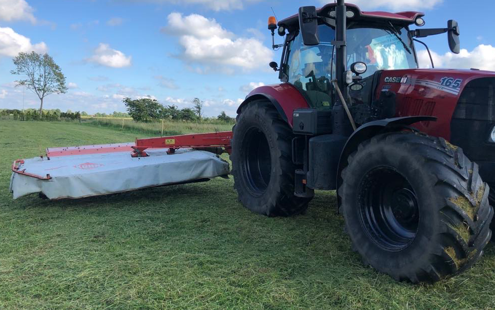 Mj agro maskinstation & entreprenør  med Skårlægger ved Varde