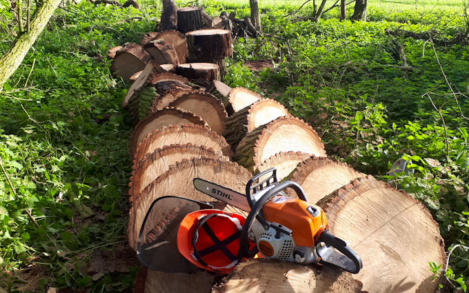 Chris stokes with Chain saw at Stansfield