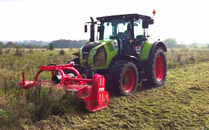 Darsdale contracts limited  with Verge/flail Mower at Ringstead
