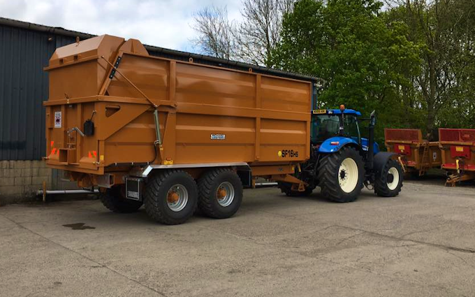R m agricultural services with Silage/grain trailer at Horton Road