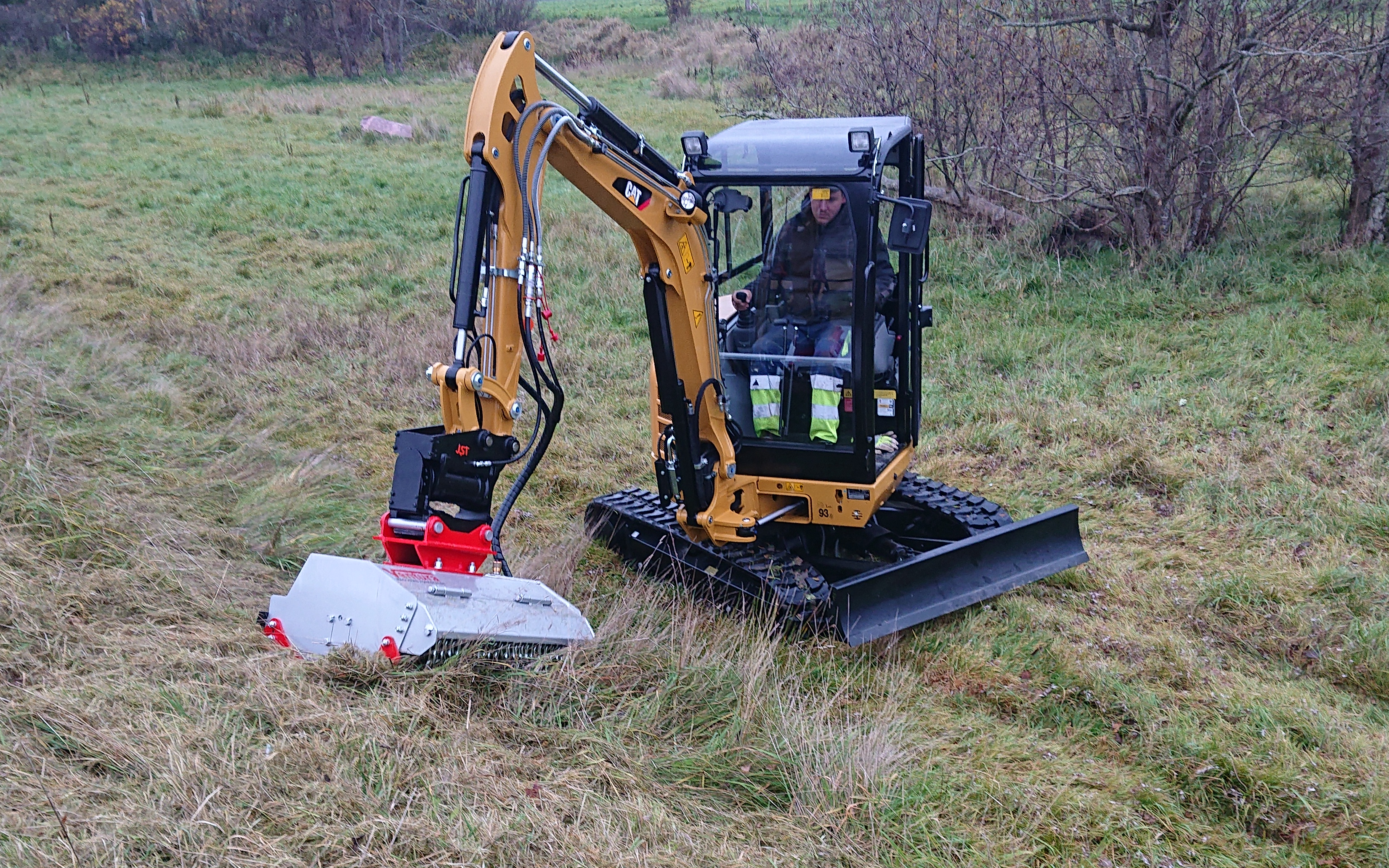 Krogh og dysted med Grøftklipper/Kantklipper ved Haslev